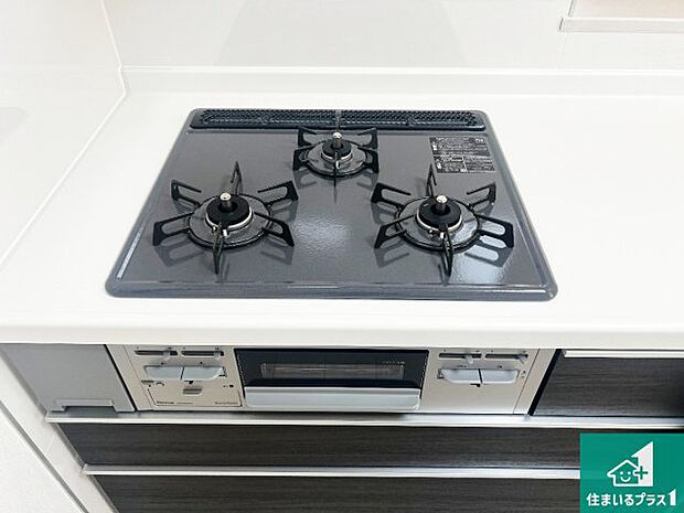 【コンロ】ダブル高火力Siセンサー付きコンロ!3口あるので、まとめて料理をする時も大活躍!