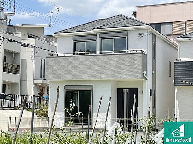 【外観】安心の10年保証！外観を美しく保ち、雨水で汚れを落とします！気になることがありましたら、お気軽にお問い合わせください！