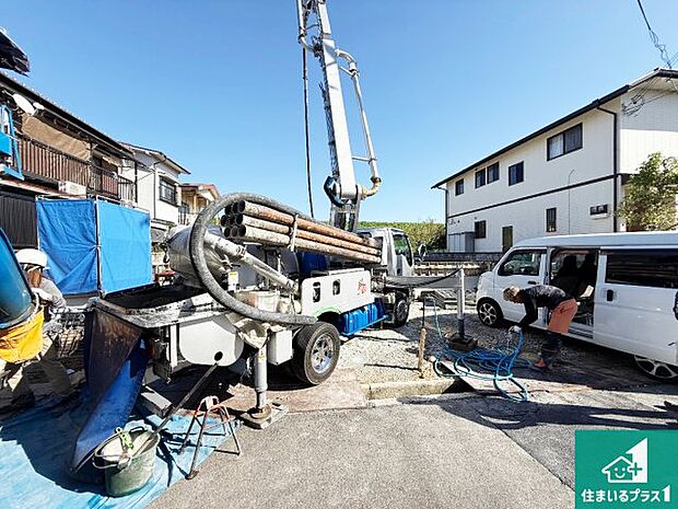 【外観】周辺は落ち着いた街並みの住宅地！子育てがしやすい住環境です！まだ未完成ですが、現地でしかわからない事もございます。是非一度ご覧ください。