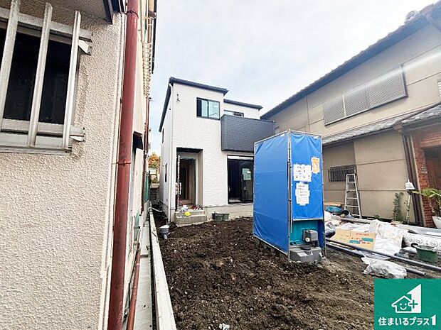 【外観】周辺は落ち着いた街並みの住宅地!子育てがしやすい住環境です!まだ未完成ですが、現地でしかわからない事もございます。是非一度ご覧ください。