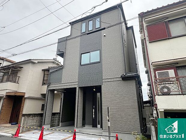 【外観】安心の10年保証!外観を美しく保ち、雨水で汚れを落とします!気になることがありましたら、お気軽にお問い合わせください!