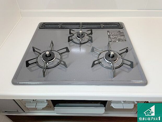 【コンロ】ダブル高火力Siセンサー付きコンロ!3口あるので、まとめて料理をする時も大活躍!