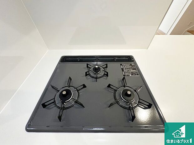 【コンロ】ダブル高火力Siセンサー付きコンロ!3口あるので、まとめて料理をする時も大活躍!