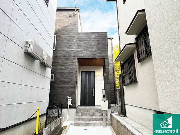 【外観】安心の10年保証!外観を美しく保ち、雨水で汚れを落とします!気になることがありましたら、お気軽にお問い合わせください!