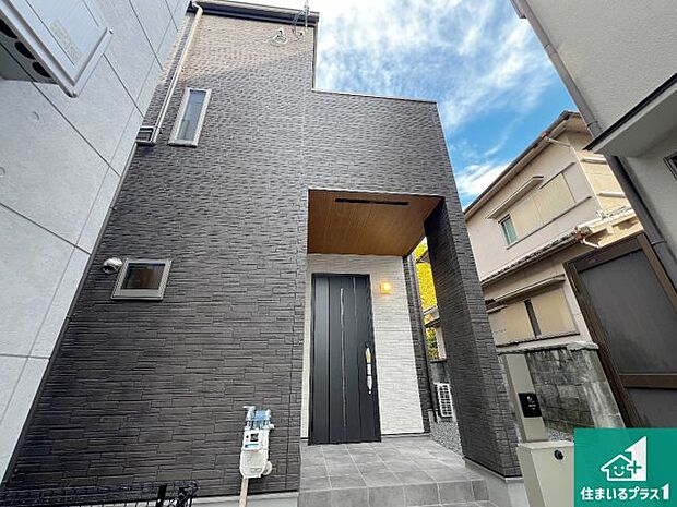 【外観】安心の10年保証!外観を美しく保ち、雨水で汚れを落とします!気になることがありましたら、お気軽にお問い合わせください!