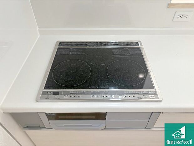 【コンロ】３口あるので、まとめて料理をする時も大活躍！