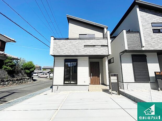 【外観】安心の10年保証!外観を美しく保ち、雨水で汚れを落とします!気になることがありましたら、お気軽にお問い合わせください!