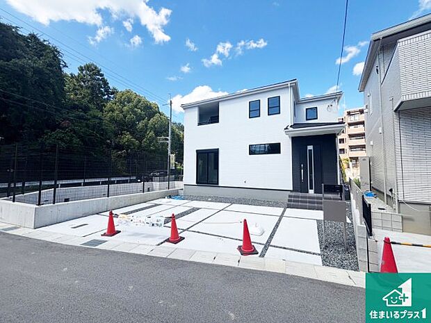 【外観】安心の10年保証!外観を美しく保ち、雨水で汚れを落とします!気になることがありましたら、お気軽にお問い合わせください!