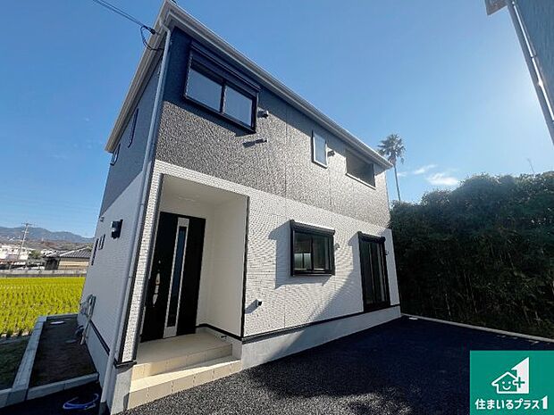 【外観】安心の10年保証！外観を美しく保ち、雨水で汚れを落とします！気になることがありましたら、お気軽にお問い合わせください！