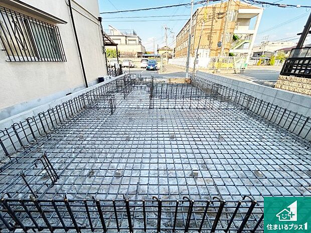 【外観】周辺は落ち着いた街並みの住宅地！子育てがしやすい住環境です！まだ未完成ですが、現地でしかわからない事もございます。是非一度ご覧ください。