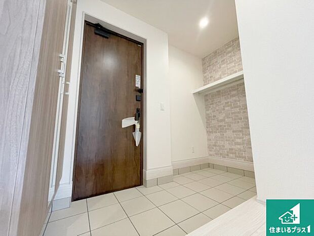 【玄関】シューズボックスにはたくさんの靴が収納できるので玄関周りはいつもスッキリ!ご家族が増えても安心!