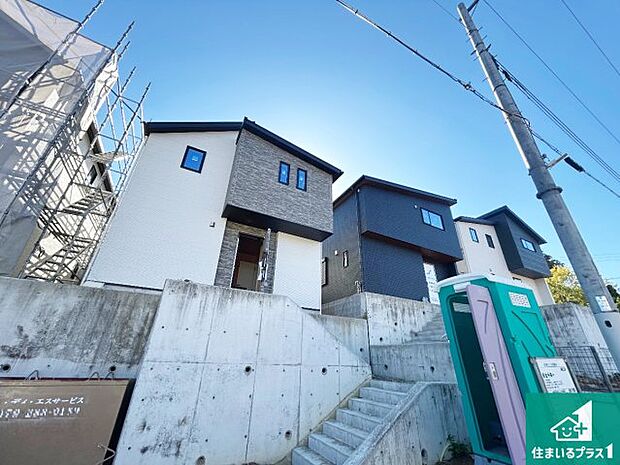 【外観】現在建築中!落ち着いた街並みで新生活を始めることが出来そう!周辺の物件も併せてご紹介させて頂きます!