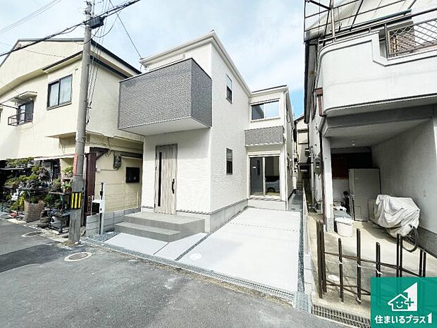 【外観】安心の10年保証！外観を美しく保ち、雨水で汚れを落とします！気になることがありましたら、お気軽にお問い合わせください！