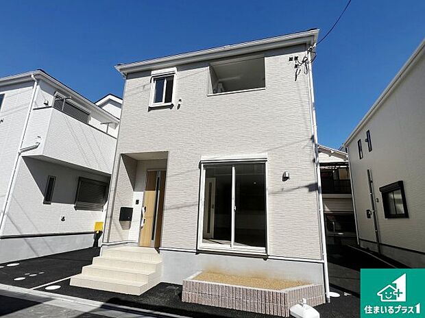 【外観】安心の10年保証！外観を美しく保ち、雨水で汚れを落とします！気になることがありましたら、お気軽にお問い合わせください！