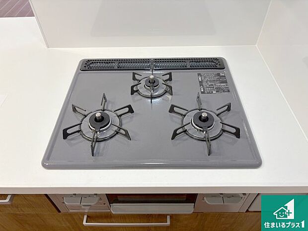 【コンロ】ダブル高火力Siセンサー付きコンロ!3口あるので、まとめて料理をする時も大活躍!