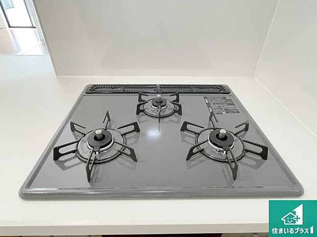【コンロ】ダブル高火力Siセンサー付きコンロ!3口あるので、まとめて料理をする時も大活躍!