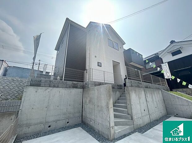 【外観】安心の10年保証！外観を美しく保ち、雨水で汚れを落とします！気になることがありましたら、お気軽にお問い合わせください！