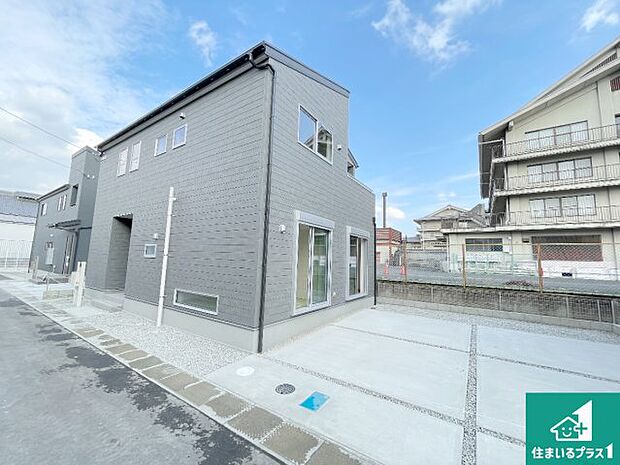 【外観】安心の10年保証！外観を美しく保ち、雨水で汚れを落とします！気になることがありましたら、お気軽にお問い合わせください！