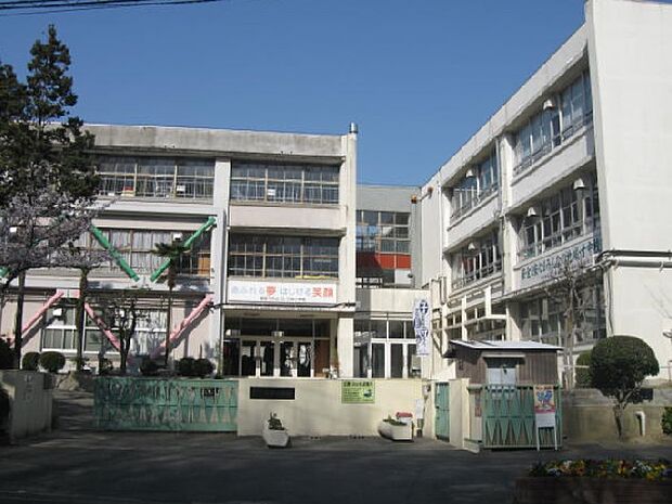 寝屋川市立三井小学校