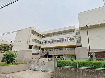 箕面市立第二中学校 徒歩1698m