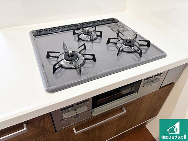 【コンロ】ダブル高火力Siセンサー付きコンロ!3口あるので、まとめて料理をする時も大活躍!