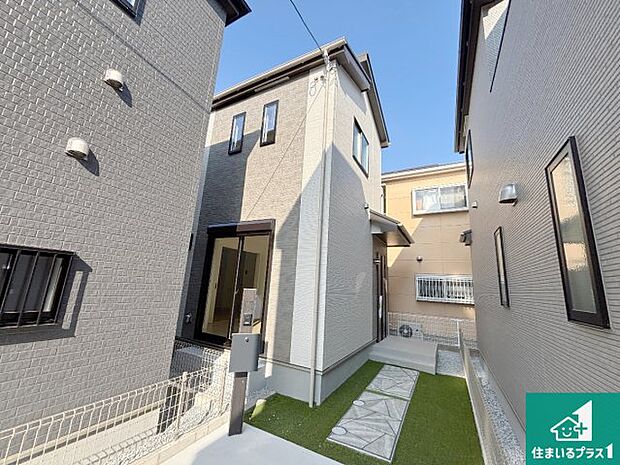 【外観】安心の10年保証!外観を美しく保ち、雨水で汚れを落とします!気になることがありましたら、お気軽にお問い合わせください!