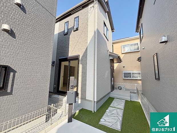 【外観】安心の10年保証!外観を美しく保ち、雨水で汚れを落とします!気になることがありましたら、お気軽にお問い合わせください!