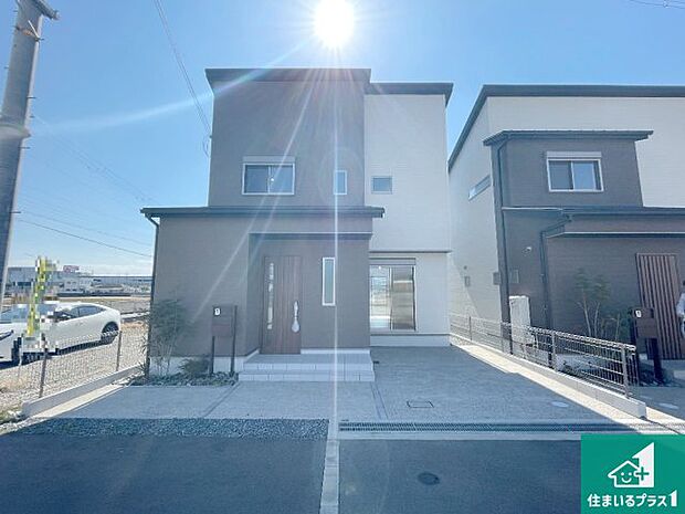 【外観】安心の10年保証!外観を美しく保ち、雨水で汚れを落とします!気になることがありましたら、お気軽にお問い合わせください!