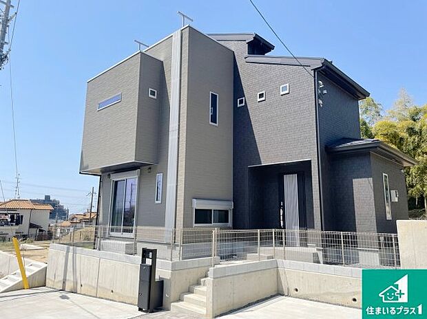 【外観】安心の10年保証!外観を美しく保ち、雨水で汚れを落とします!気になることがありましたら、お気軽にお問い合わせください!