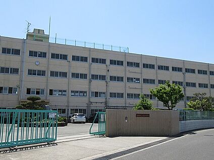 高槻市立冠中学校 徒歩792m