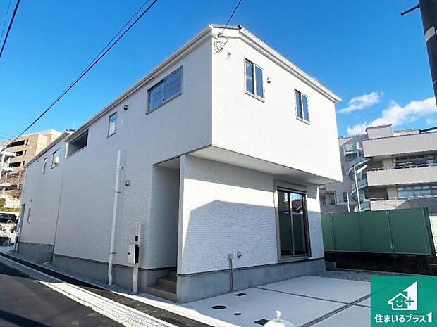 【外観】安心の10年保証!外観を美しく保ち、雨水で汚れを落とします!気になることがありましたら、お気軽にお問い合わせください!