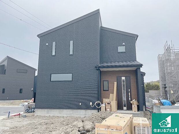 【外観】安心の10年保証!外観を美しく保ち、雨水で汚れを落とします!気になることがありましたら、お気軽にお問い合わせください!