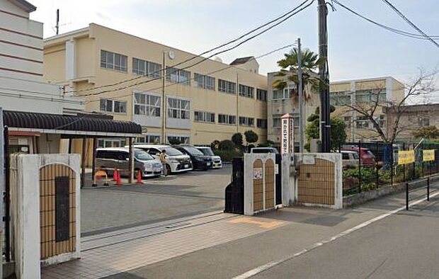 羽曳野市立西浦小学校