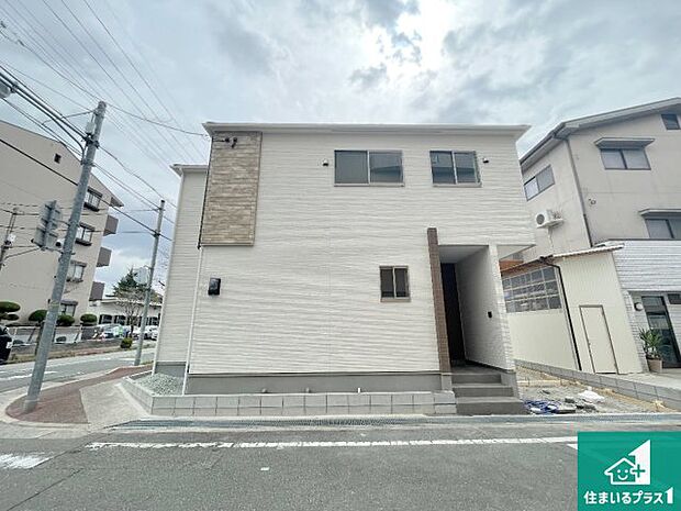 【外観】安心の10年保証!外観を美しく保ち、雨水で汚れを落とします!気になることがありましたら、お気軽にお問い合わせください!