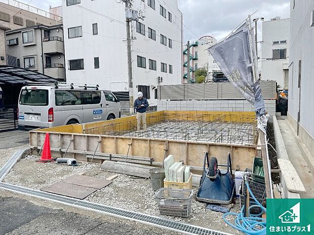 【外観】周辺は落ち着いた街並みの住宅地!子育てがしやすい住環境です!まだ未完成ですが、現地でしかわからない事もございます。是非一度ご覧ください。