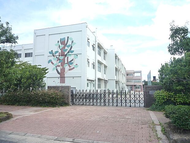 草津市立草津小学校