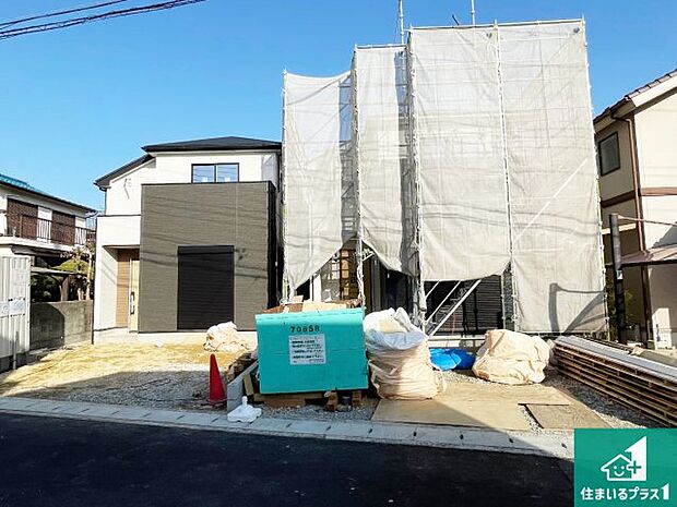 【外観】周辺は落ち着いた街並みの住宅地!子育てがしやすい住環境です!まだ未完成ですが、現地でしかわからない事もございます。是非一度ご覧ください。