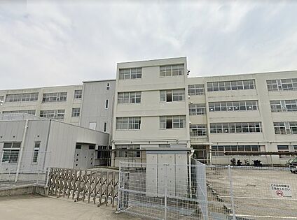 箕面市立第四中学校 徒歩400m