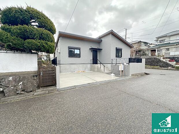 【外観】安心の10年保証!外観を美しく保ち、雨水で汚れを落とします!気になることがありましたら、お気軽にお問い合わせください!