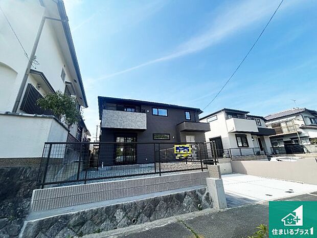 【外観】安心の10年保証!外観を美しく保ち、雨水で汚れを落とします!気になることがありましたら、お気軽にお問い合わせください!