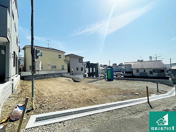 【外観】現在建築中!落ち着いた街並みで新生活を始めることが出来そう!周辺の物件も併せてご紹介させて頂きます!