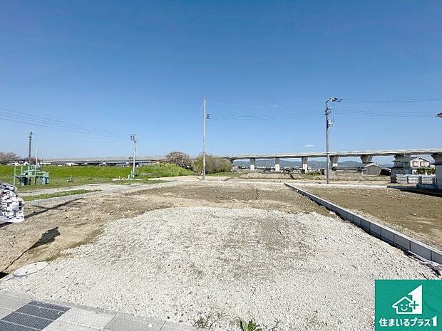 【外観】現在建築中！落ち着いた街並みで新生活を始めることが出来そう！周辺の物件も併せてご紹介させて頂きます！