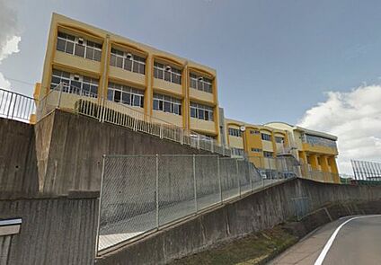 神戸市立小部中学校 徒歩1400m