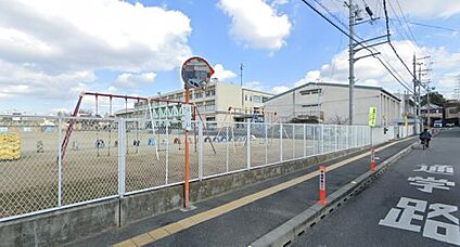 四條畷市立四條畷南小学校 徒歩800m