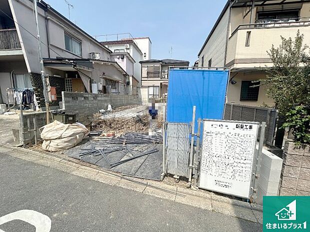 【外観】現在建築中！落ち着いた街並みで新生活を始めることが出来そう！周辺の物件も併せてご紹介させて頂きます！