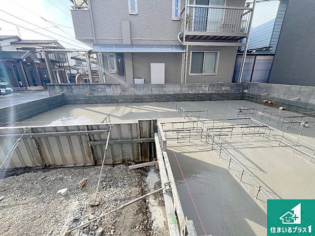【外観】周辺は落ち着いた街並みの住宅地!子育てがしやすい住環境です!まだ未完成ですが、現地でしかわからない事もございます。是非一度ご覧ください。