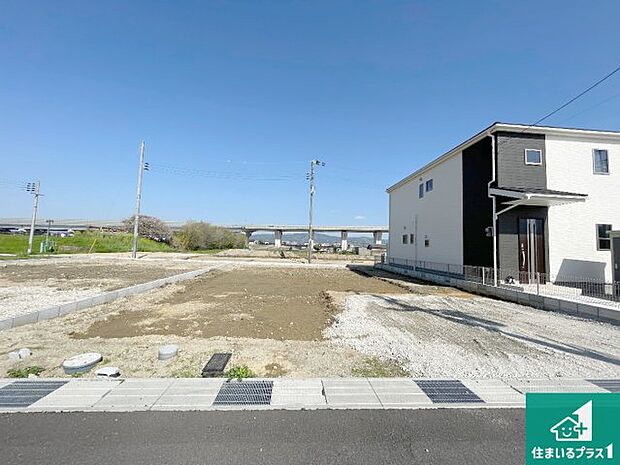 【外観】ご案内の際は現地集合はもちろん、ご自宅の送迎や最寄りの駅迄のお迎え等お気軽にご相談ください。