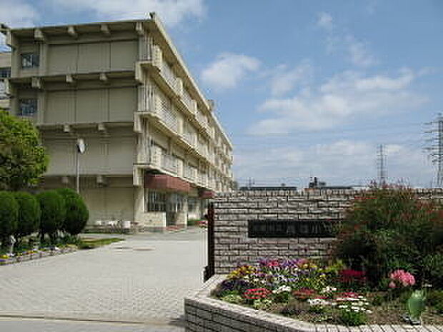 宝塚市立高司小学校
