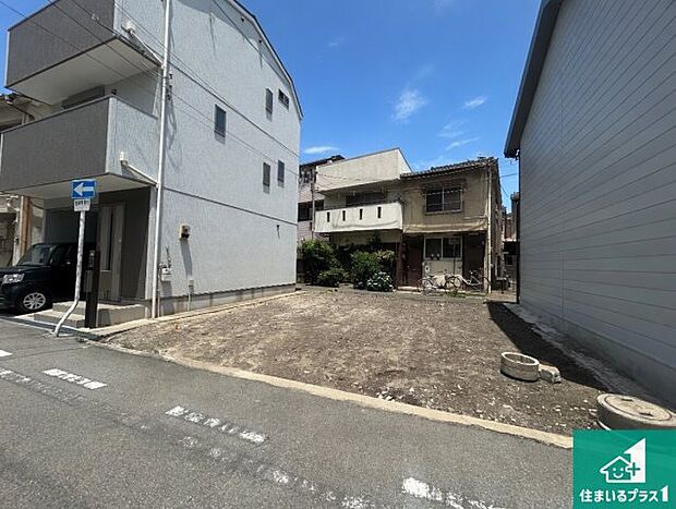 【外観】周辺は落ち着いた街並みの住宅地！子育てがしやすい住環境です！まだ未完成ですが、現地でしかわからない事もございます。是非一度ご覧ください。