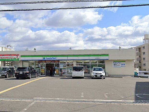 ファミリーマート枚方招提南町店